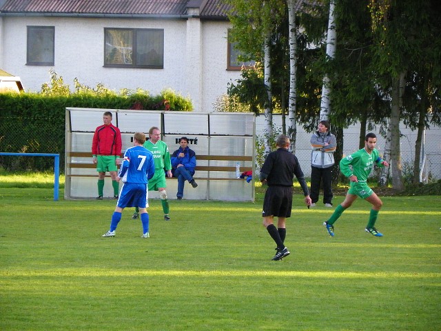 Velichovky - Skřivany - 22.10.2011